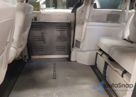 2013 Dodge Grand Caravan Crew from USA, damaged, VIN 2C4RDGDG7DR661600